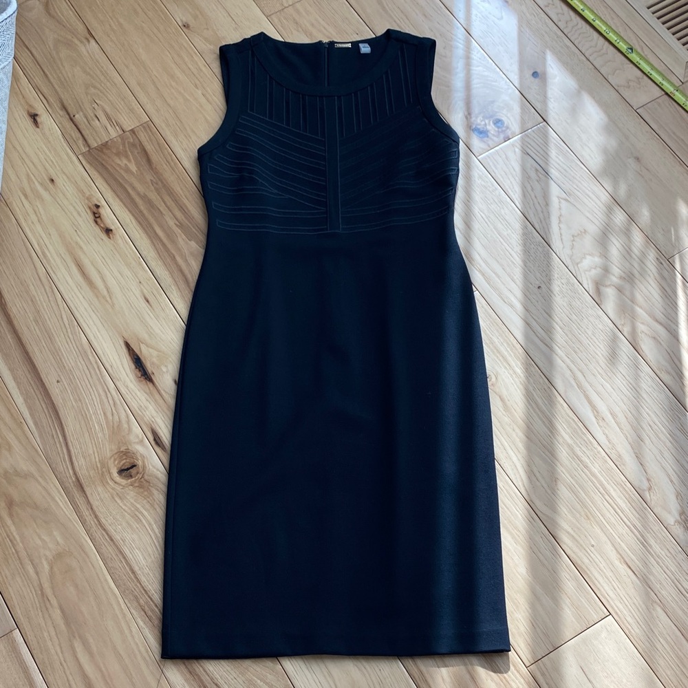 T Tahari Black Sleeveless Sheath Midi Dress